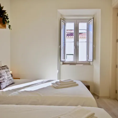 Apartment Akicity Santos Orange Lisbon