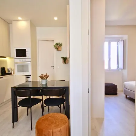 Apartment Akicity Santos Orange Lisbon